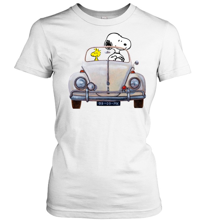 Snoopy And Woodstock Driving Volkswagen Beetle Women T-Shirt